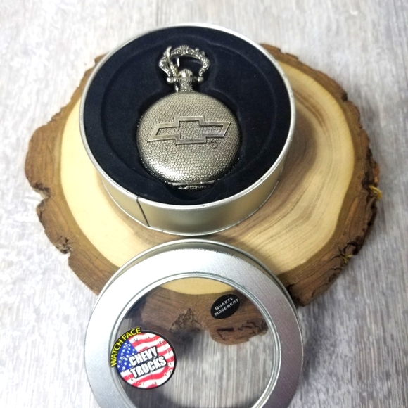 RARE Chevy Trucks pocket watch (vintage) - Picture 8 of 10